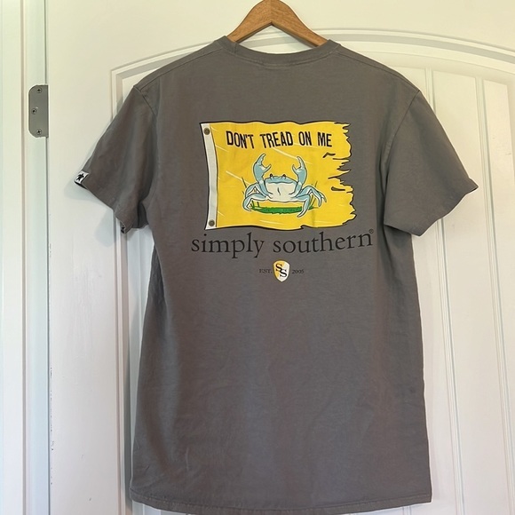 Simply Southern Don’t tread on me CRAB T Shirt Size Medium - Picture 2 of 4